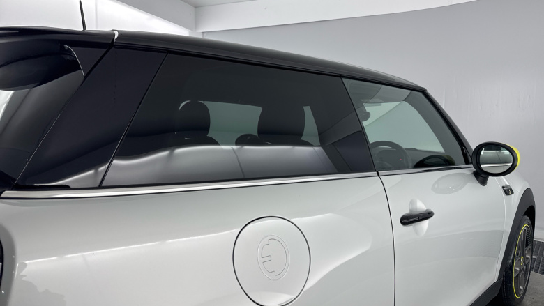 MINI Hatchback 135kW Cooper S Level 2 33kWh 3dr Auto Electric Hatchback